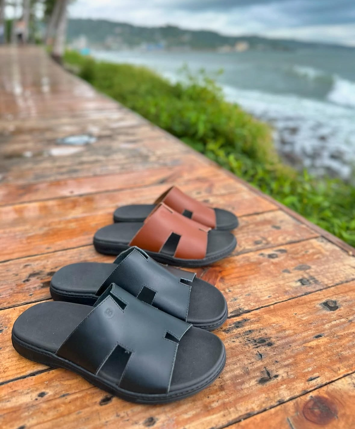 H Sandals
