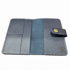 Portapasaporte de cuero azul