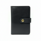 Portapasaporte de cuero negro liso